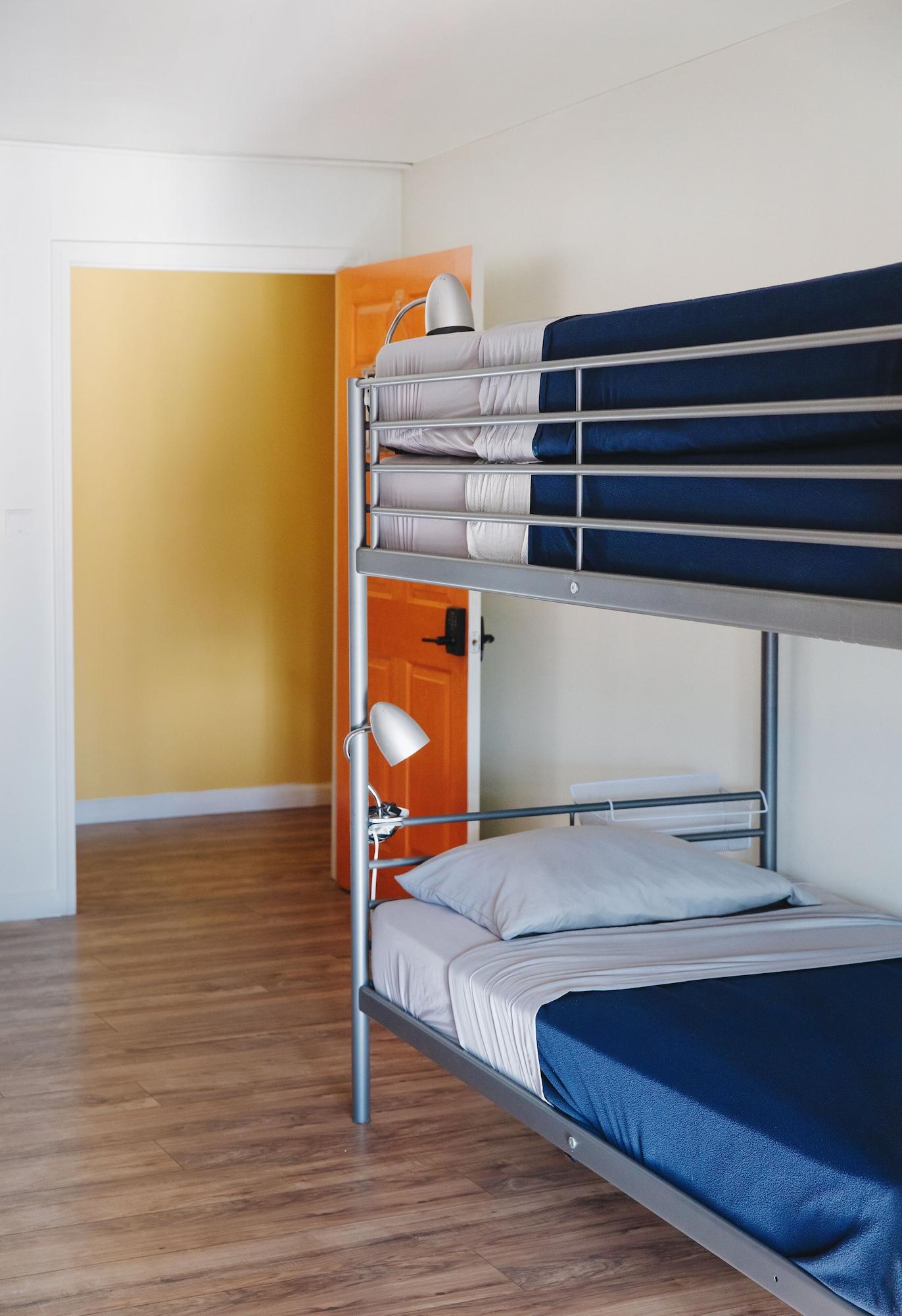 Hostal Melrose (adults Only)